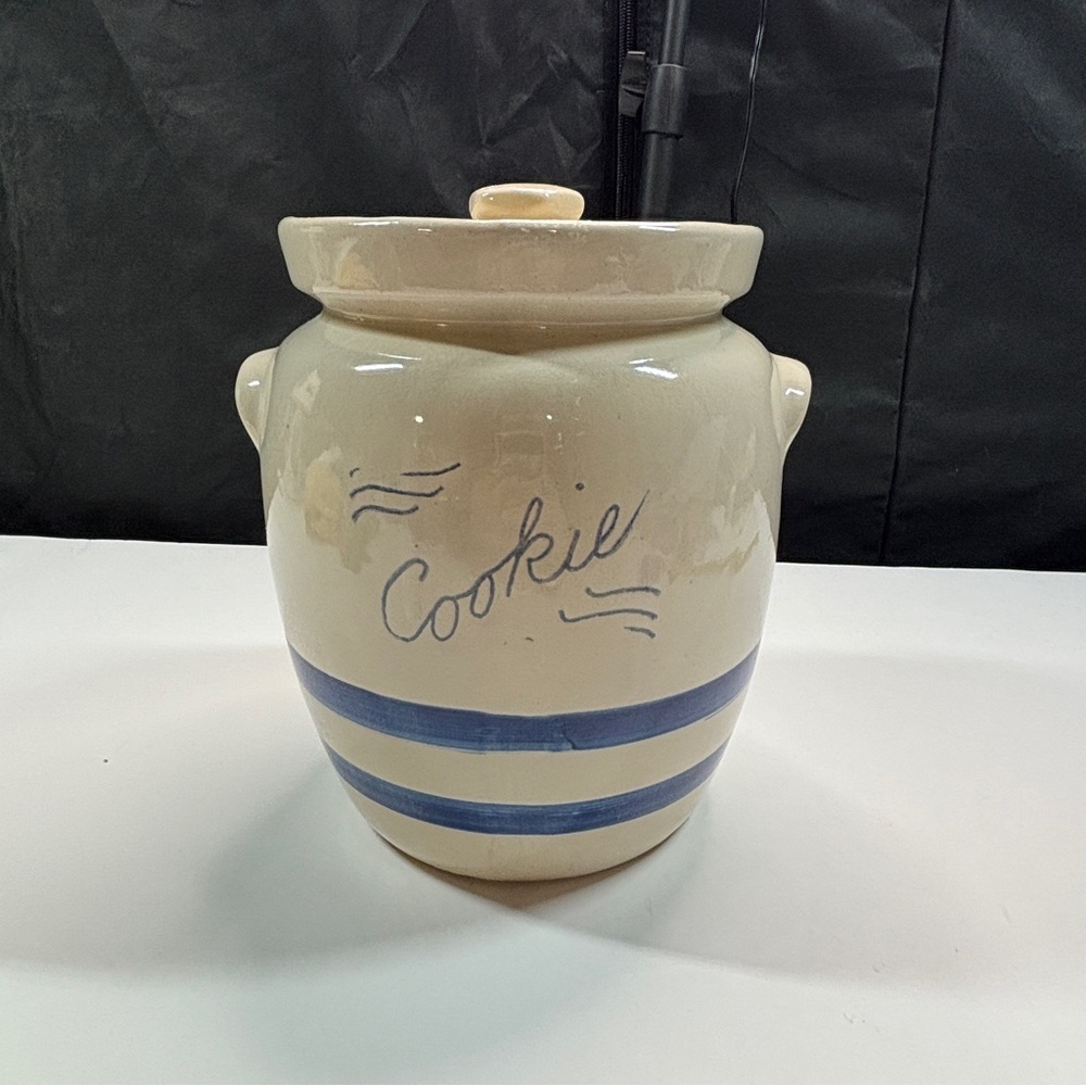 Robinson-Ransbottom Blue 9” Covered Cookie Jar Roseville Ohio